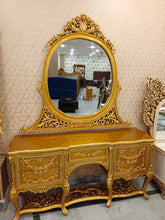 Opulent Heritage Bed Set